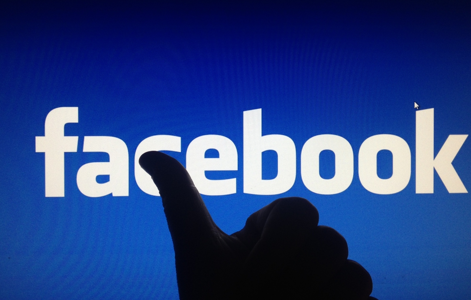 Facebook-Fans kaufen kann ins Auge gehen. Denn das verstößt unter Umständen gegen das Wettbewerbsrecht.