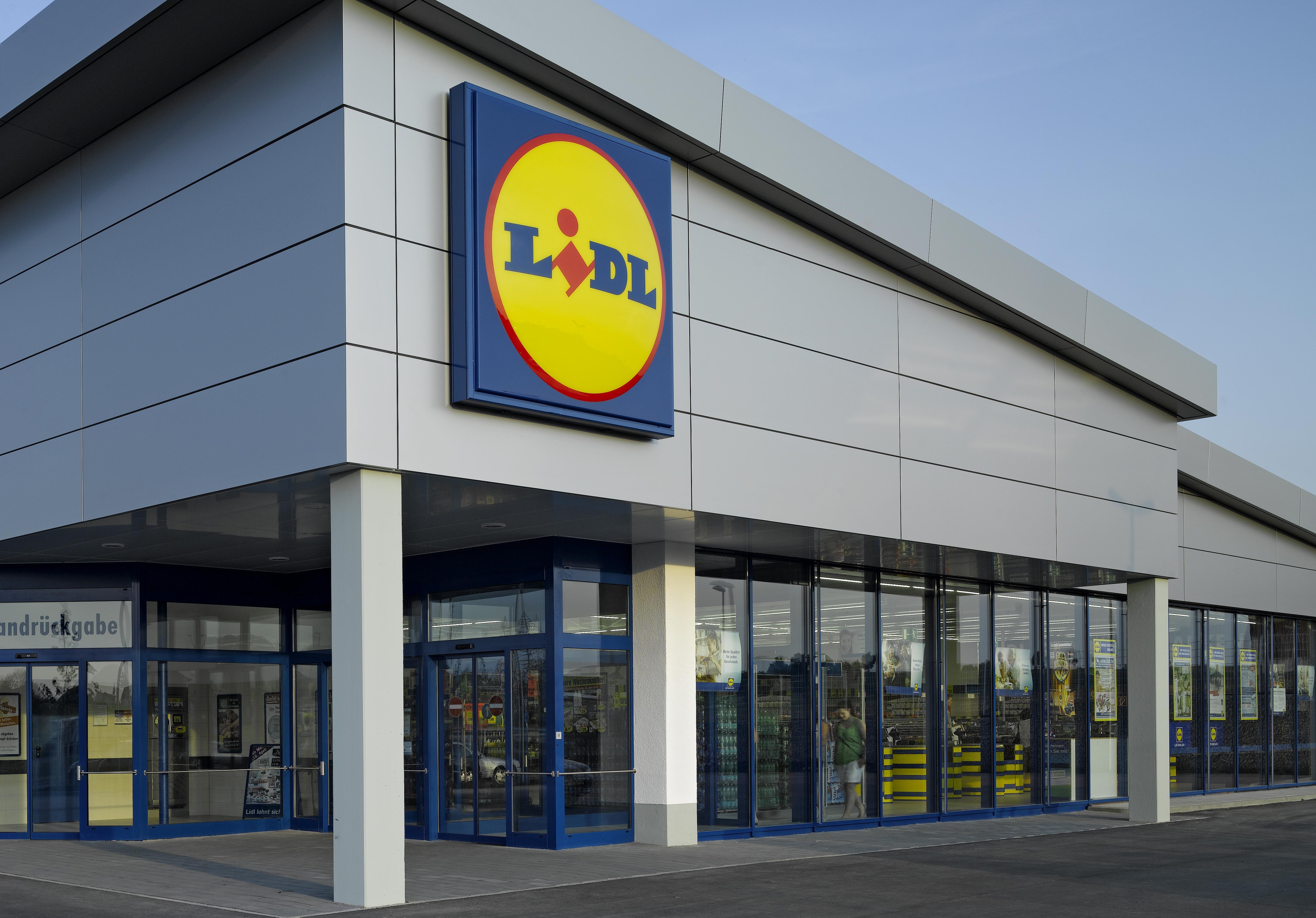 L is l ru. Lidl Финляндия здание. Лидл Польша. Основатель Лидл. Lidl магазин.